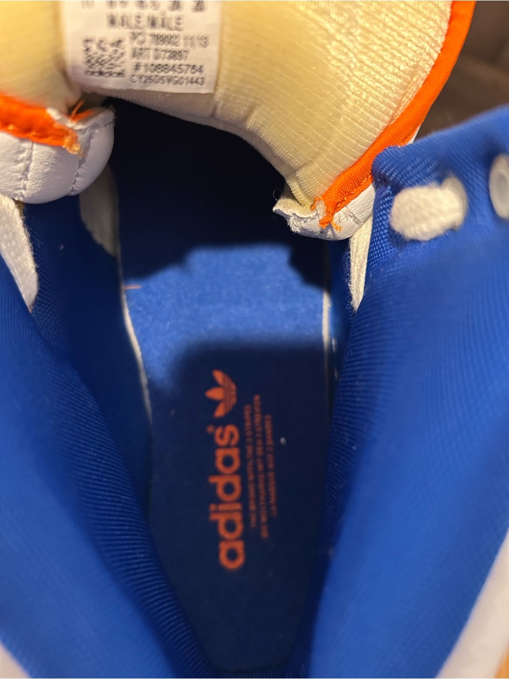 KNICKS colorway, Adidas throwback ‘Ewing’ style sneakers. - Picture 4 of 7
